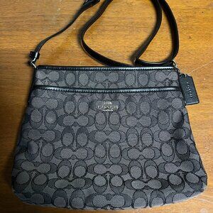 COACH Crossbody bag in signature jacquard/ Black - LIKE NEW